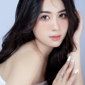 Chị Hoa
