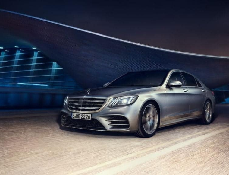 Mercedes-Benz 4 Chỗ
